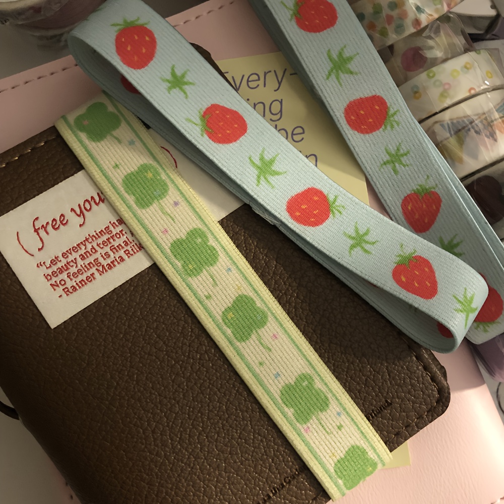 شريط مطاطي لدفتر الملاحظات A7  - مراجعة Travel Journal Accessories وسعره